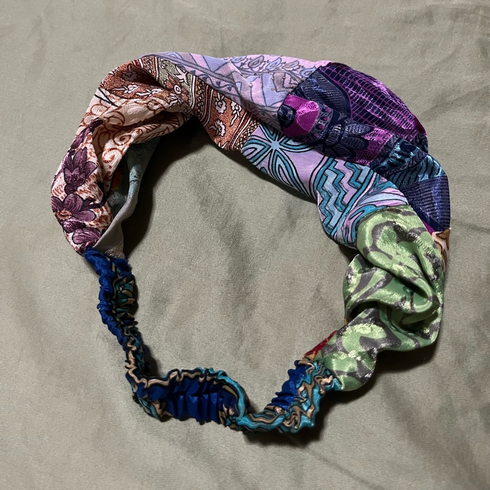 Multicolor Patterned Headband - Picture 2 of 8